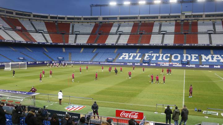Entrenamiento del Atlético de Madrid en el Vicente Calderón.