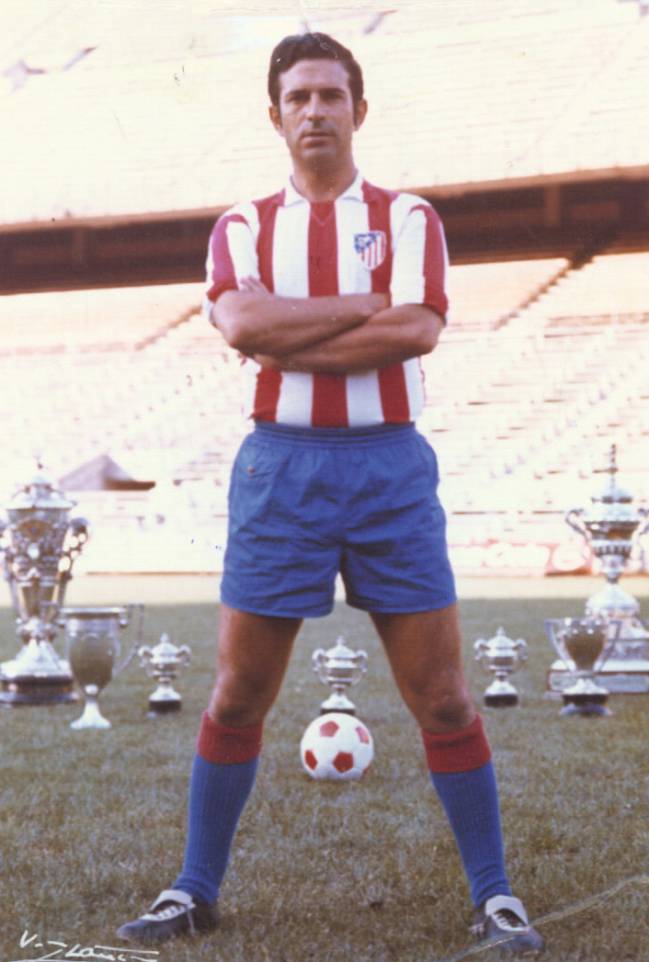 Rivilla, con sus títulos, posa en el Calderón.