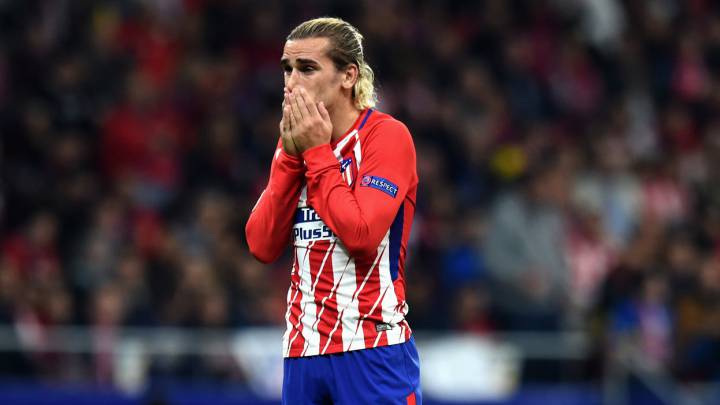 Griezmann se lamenta.