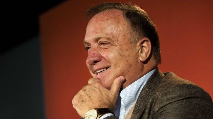 Holanda no levanta cabeza: Advocaat se va 6 meses después