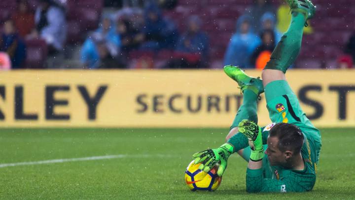 El portero del Barcelona, Marc André Ter-Stegen, durante un partido.