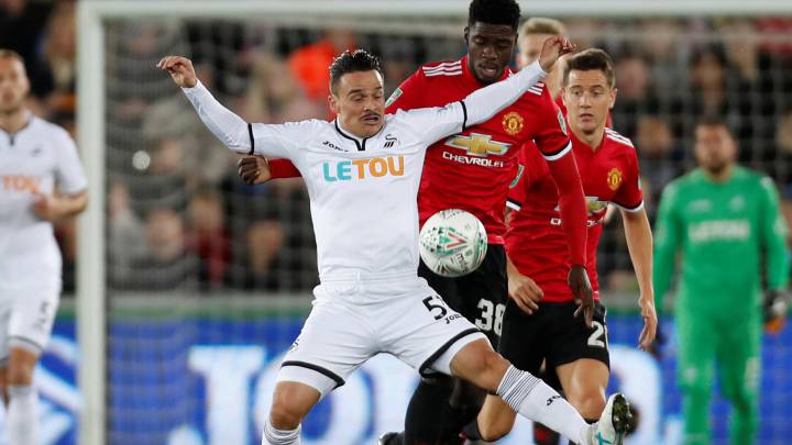 Roque Mesa con el Swansea.