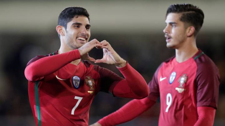 Resumen y goles del Portugal 3-0 Arabia Saudí. Fernandes, Guedes y Joao Mario fueron los goleadores en el cómodo triunfo del equipo luso sobre Arabia Saudí.