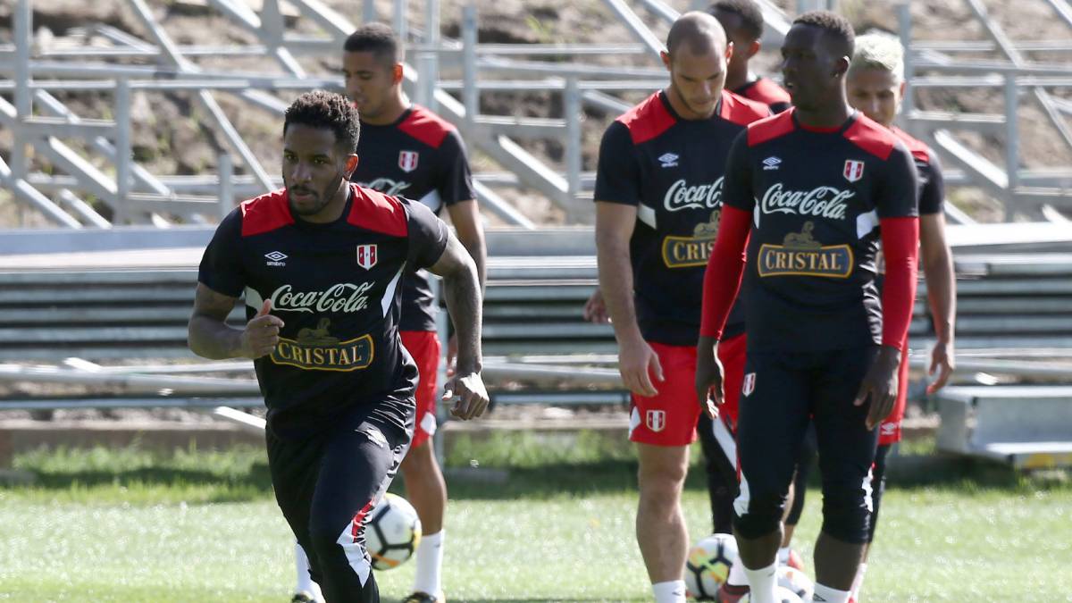 Perú, sin su crack Guerrero, visita una reforzada Nueva Zelanda
