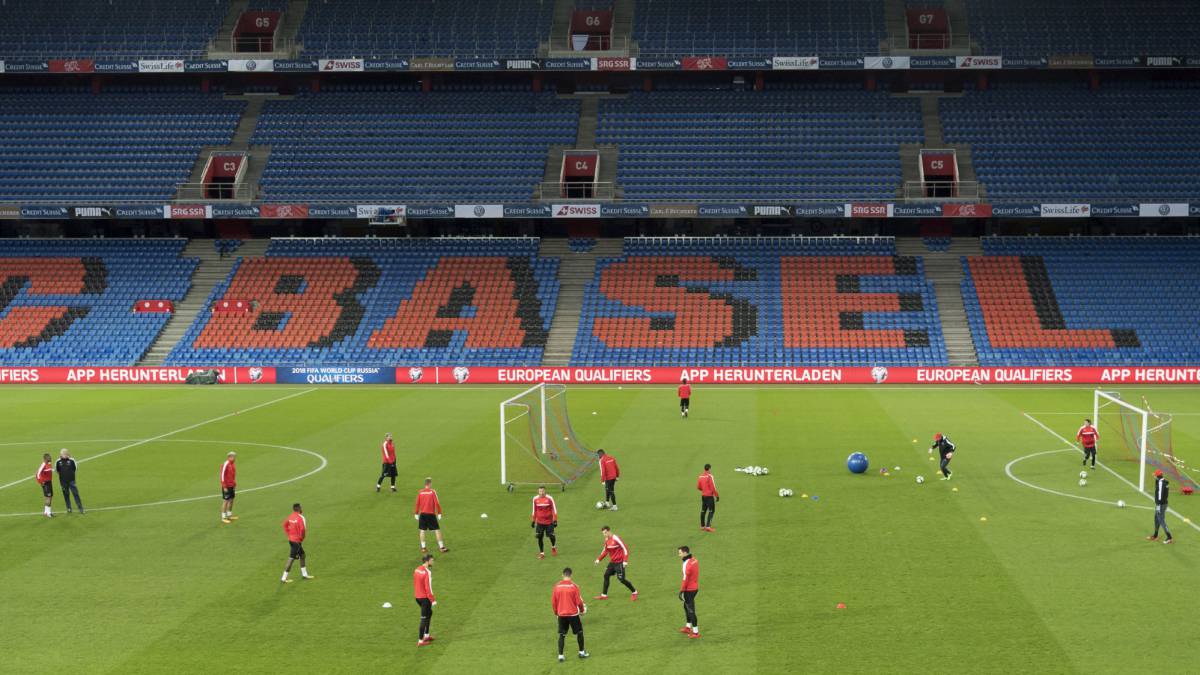 Suiza entrenó en el Jakob-Park de Basilea.