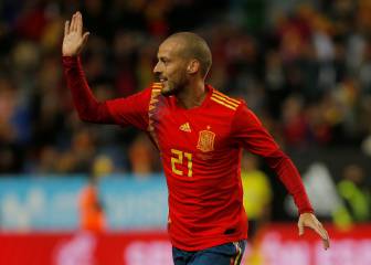 Silva marca el gol 700 de España