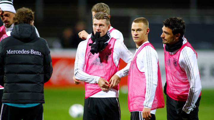 Kroos, Kimmich y Hummels, durante el entrenamiento de Alemania.