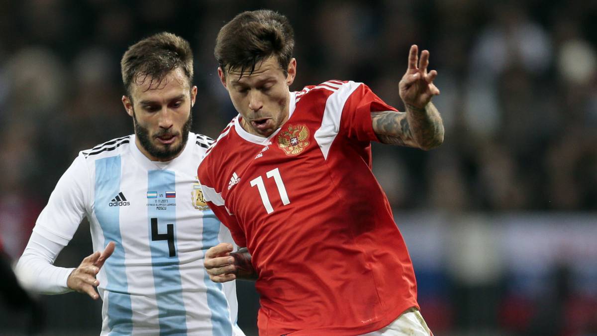 Fiorentina e Inter de Milán quieren al defensa del Betis Germán Pezzella, que está cedido en el equipo viola. Hace unos días debutó con Argentina.