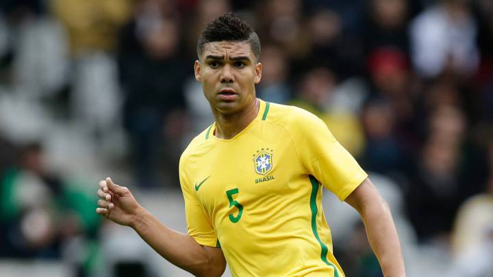 El centrocampista del Real Madrid, Casemiro, con Brasil.