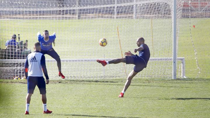 Zaza: dolor, golazos... y acabó de portero.