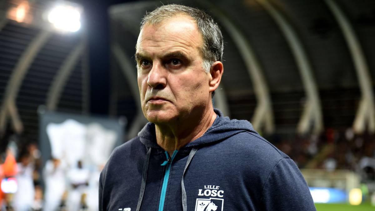 Lille se niega pagar a Bielsa US$15 millones por despedirlo