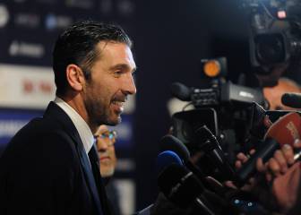Buffon recula: