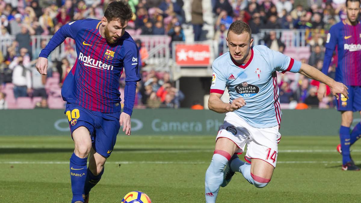 Messi, ante Lobotka.