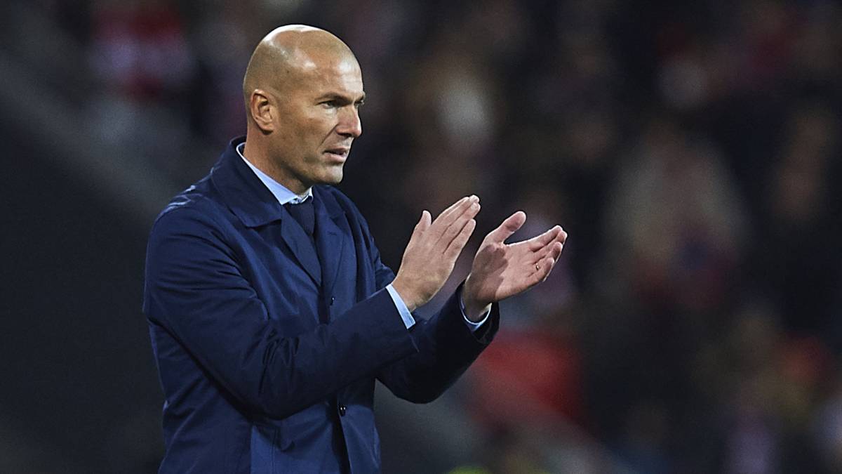 Zidane: "Ramos está enfadado, piensa que no fue tarjeta"