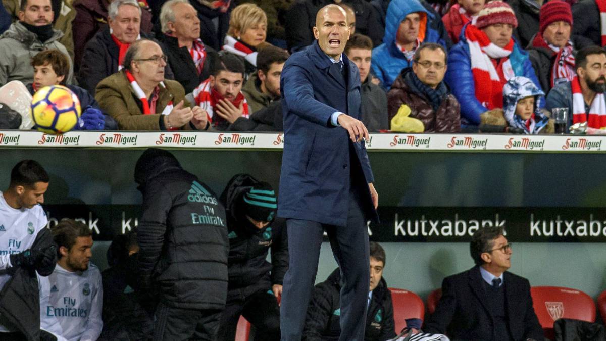 Zidane no se fía del banquillo del Real Madrid.
