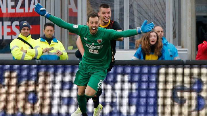 Benevento histórico: Primer punto con gol de cabeza del portero
