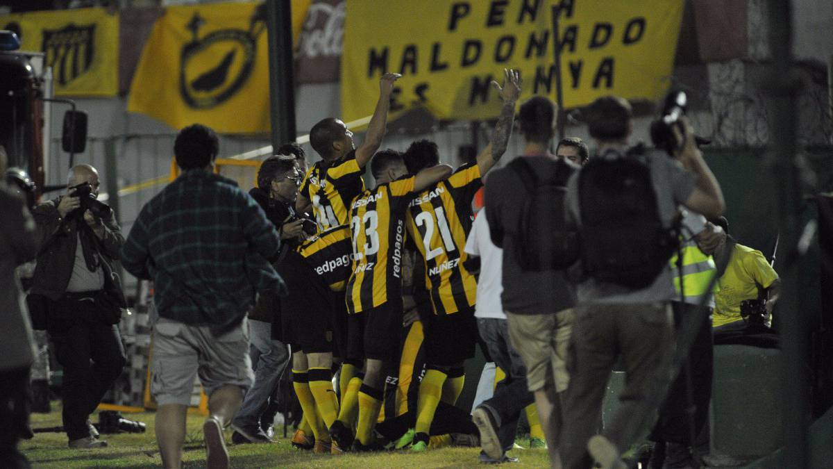 Un gol agónico del 'Cebolla' le da la Anual a Peñarol