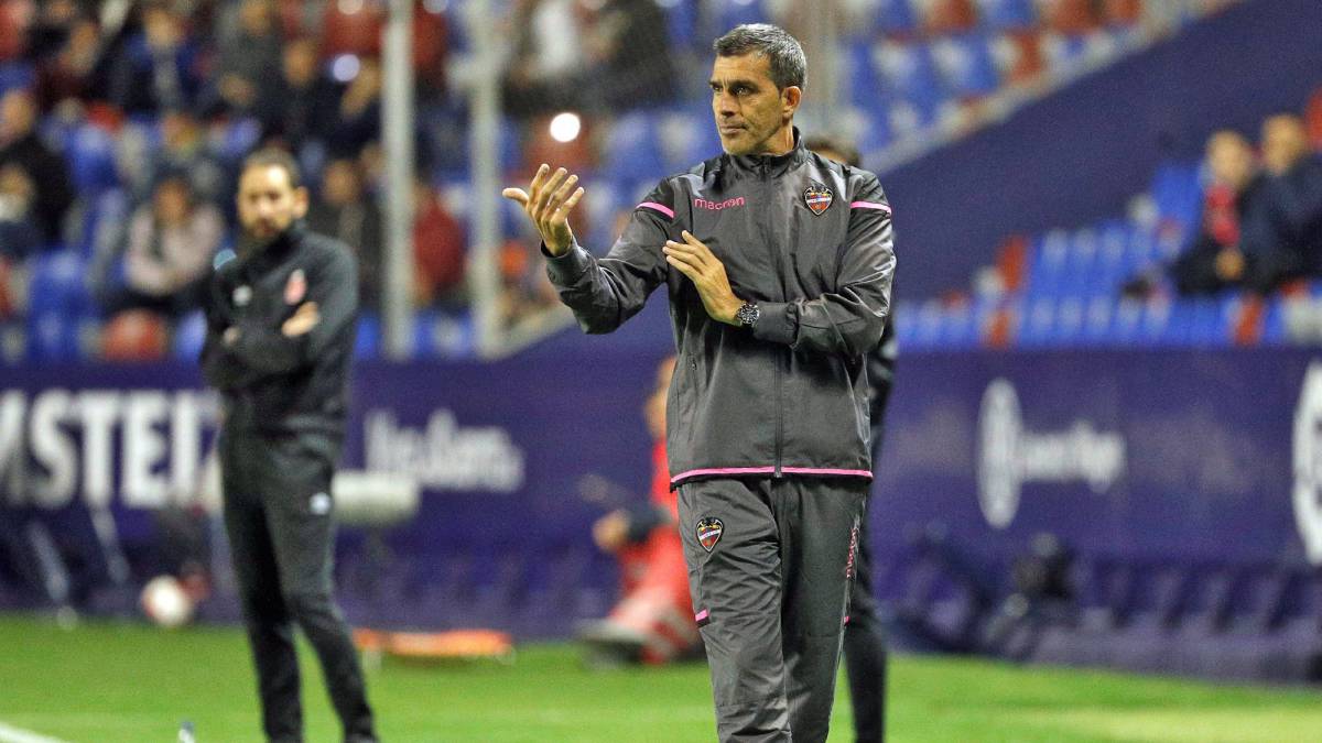 Juan Ramón López Muñiz, entrenador del Levante.