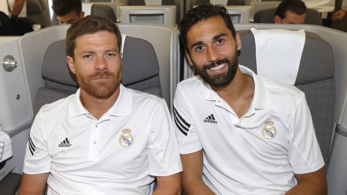 Real Madrid's Xabi Alonso and Arbeloa.