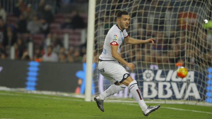 Lucas Pérez, tras marcar en el Camp Nou en diciembre de 2015 el primer gol de un Deportivo que terminaría empatando (2-2).
