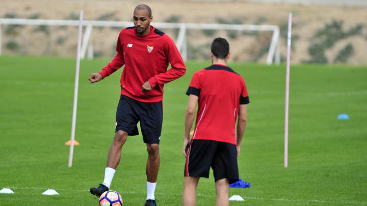El Sevilla venderá a Steven N'Zonzi este invierno y el Arsenal inglés estaría dispuesto a pagarle 37 millones más 3 en objetivos según el Daily Mail.