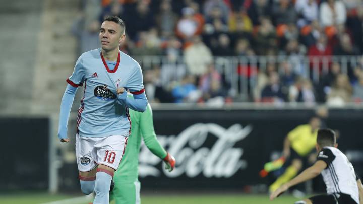 Iago Aspas celebra un gol contra el Valencia en Mestalla