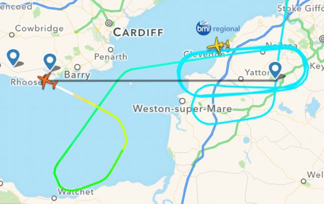 La vuelta que dio el vuelo del Manchester United sobrevolando el aeropuerto de Bristol.