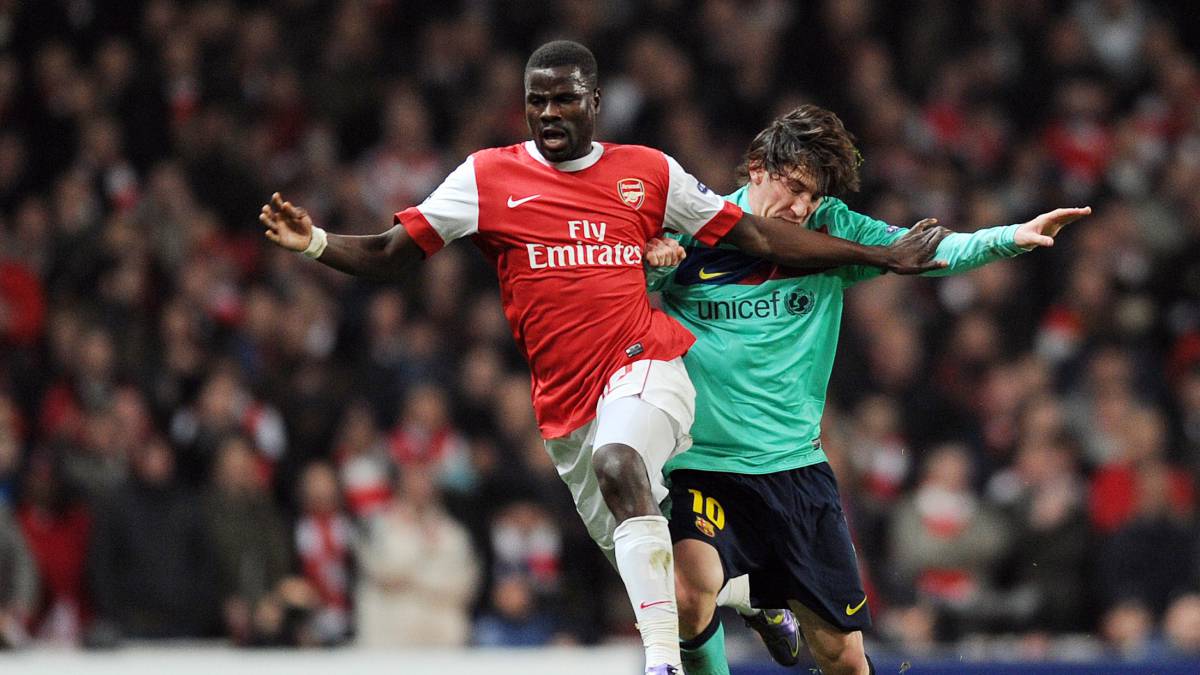 Eboue vive un drama: está arruinado y huye de la policía