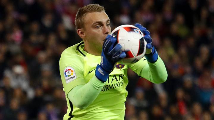 Cillessen atrapa un balón en el partido de semifinales de la temporada pasada contra el Barcelona.