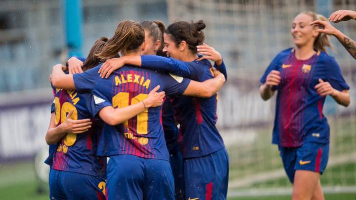 Las jugadoras del Barcelona celebran un gol.