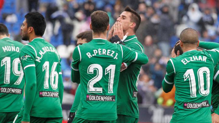 Gabriel Pires celebra su gol con el Leganés.