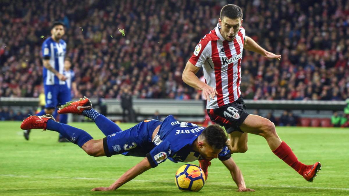 De Marcos sufre una lesión muscular en la pierna derecha