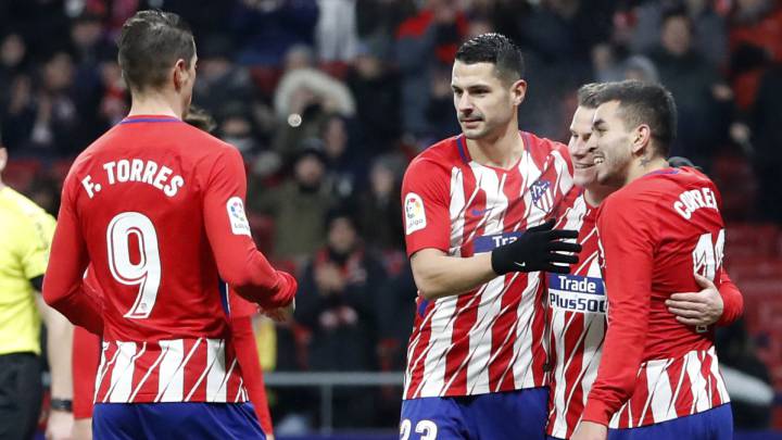 Torres, Vitolo, Gameiro y Correa celebran uno de los goles del Atlético contra el Lleida.