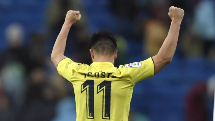 Jaume Costa celebra la victoria tras el final del partido en el Bernabéu.