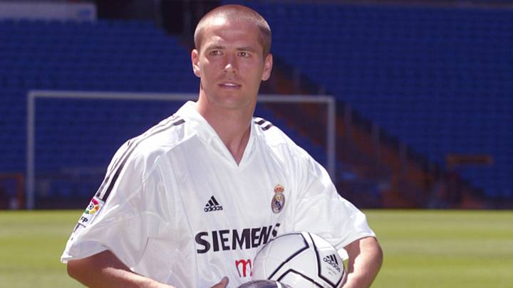 Michael Owen, en su presentación como jugador del Real Madrid en 2004.