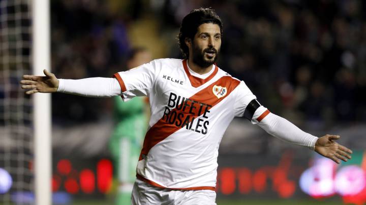 Chori Domínguez, del Rayo, celebra un gol.