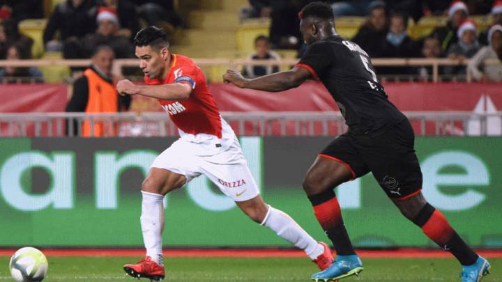 Falcao salva un punto en el descuento y eclipsa a Balotelli