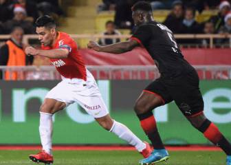 Falcao salva un punto en el descuento y eclipsa a Balotelli