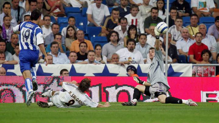 Luque batió a Casillas. Es el gol del último triunfo liguero del Depor en el Bernabéu.