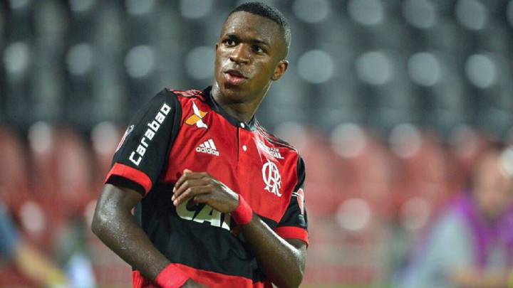 Vinicius Junior celebra el gol anotado ante Cabofriense.