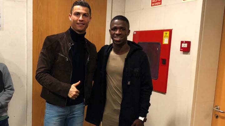 Vinicius: "Si dependiera de mí, me gustaría quedarme en el Flamengo este año"