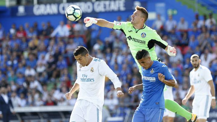 Guaita, ante Cristiano y Fayçal.