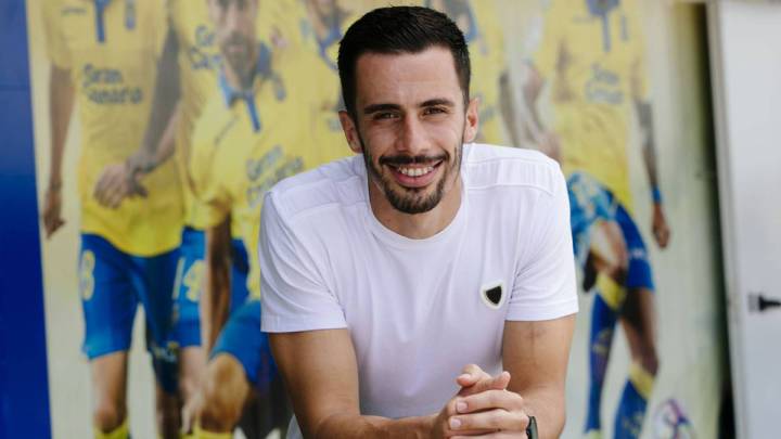 Santana firma hasta 2021 y Moi Gómez negocia con el Huesca