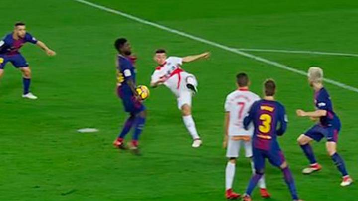 Alavés demand penalty for Umtiti handball