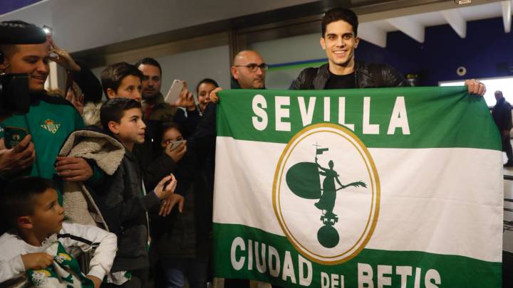 Marc Bartra aterriza en Sevilla: firmará hasta 2022 con el Betis