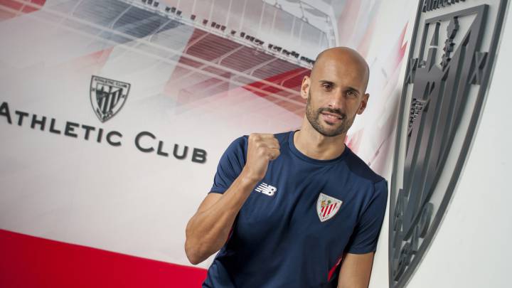Mikel Rico, el pulmón del Athletic, firmó esta semana su renovación.