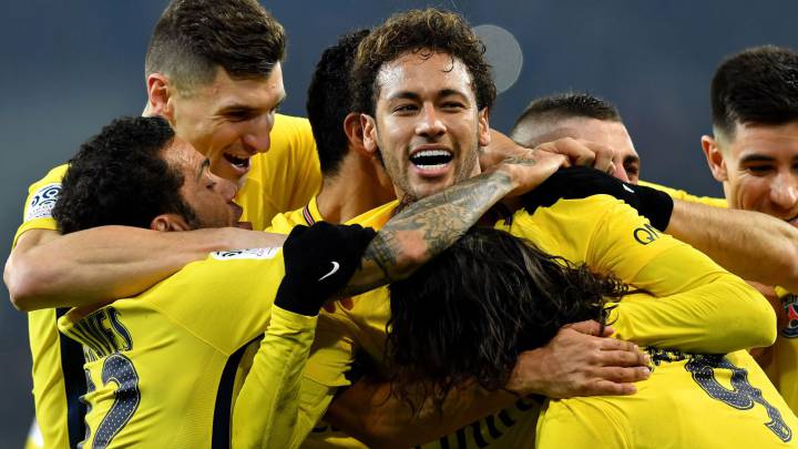 El Paris Saint-Germain celebra un gol en su último partido de Liga.