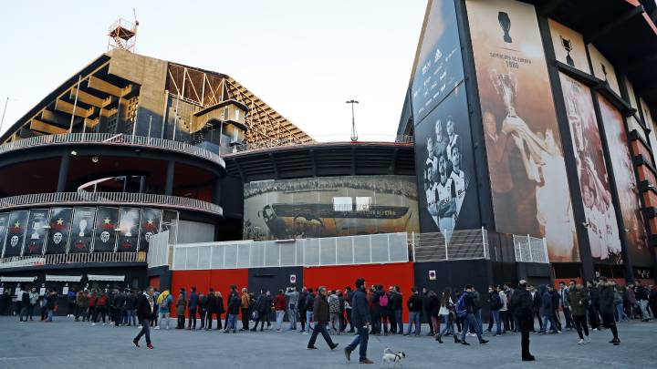 El Valencia informó anoche que se han vendido 38.000 entradas para el partido. Sólo en la jornada de ayer, más de 6.000.