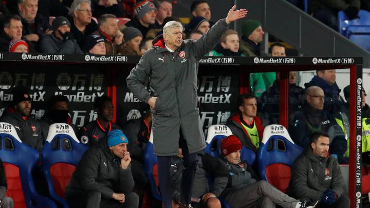 Wenger: "Los jugadores ingleses son maestros de la simulación"