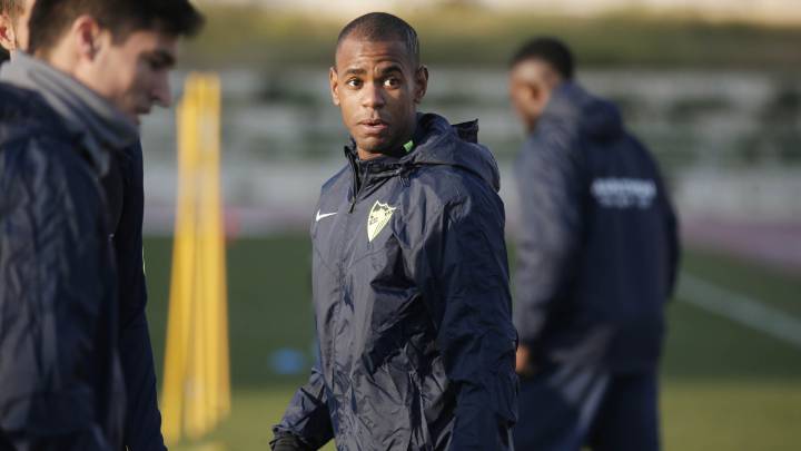 Diego Rolan, entrenándose con el Málaga.